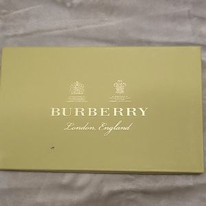 Burberry gift box - 14X8,5X2"